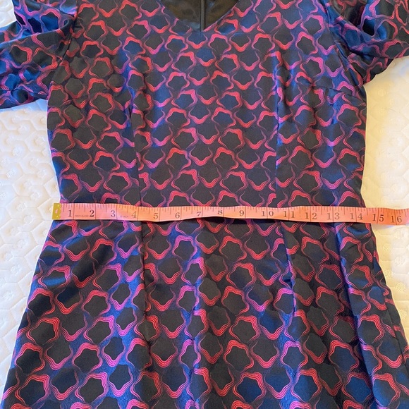 Vintage • Frederica Printed Fitted Dress - Picture 8 of 12